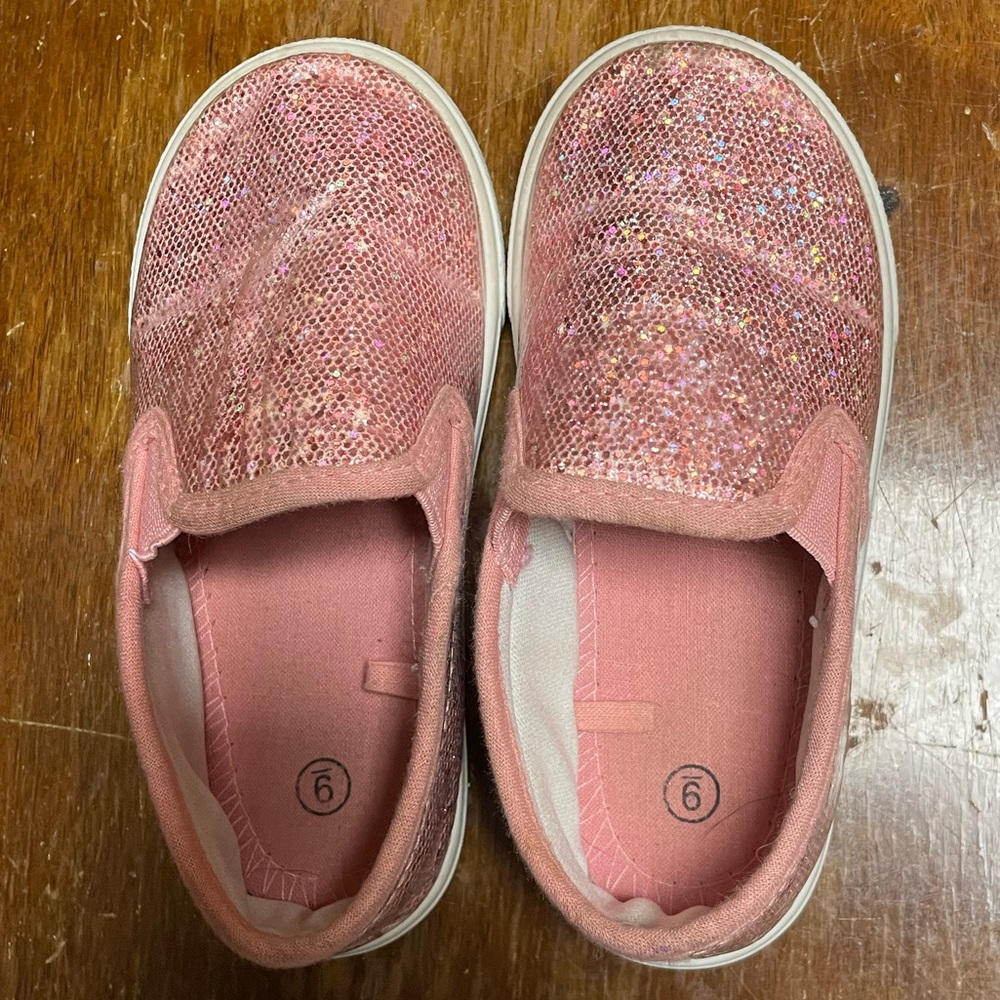 Pink glitter size nine canvas tennis shoes
